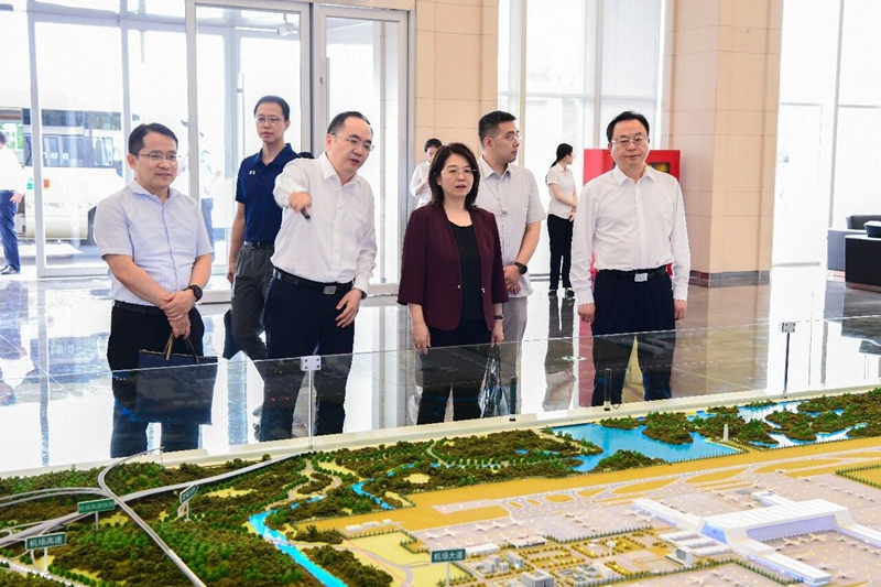 <a href="./xwzx/gzdt/202606/t20260604_767096.html">国家部委联合调研组到花湖国际机场调研航空枢纽及临空产业发展</a>